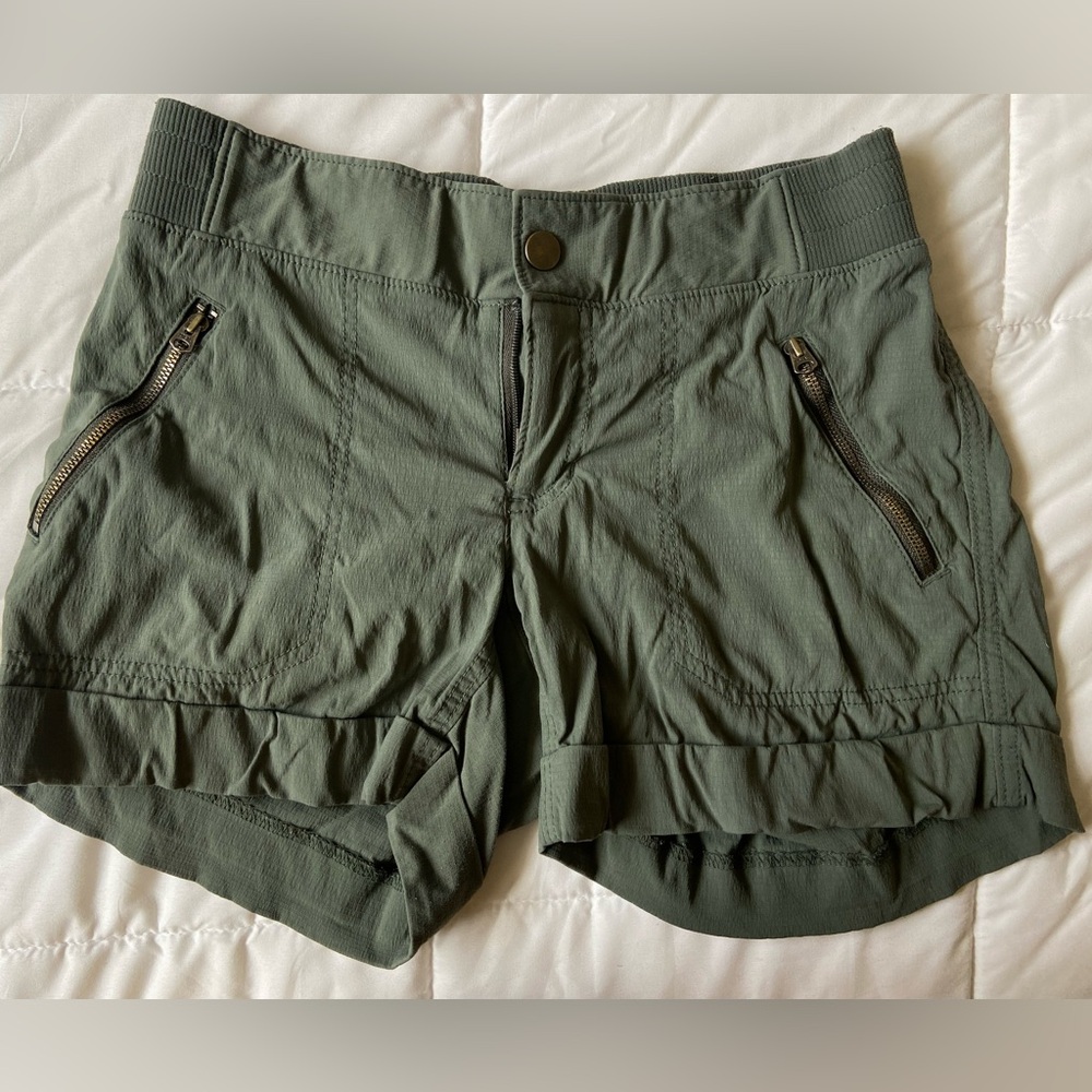 Athleta Trekkie Shorts